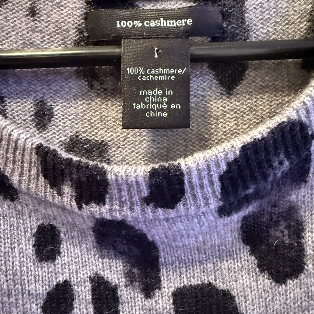Abercrombie & Fitch Gray and Black Patterned Sweater - Picture 5 of 5